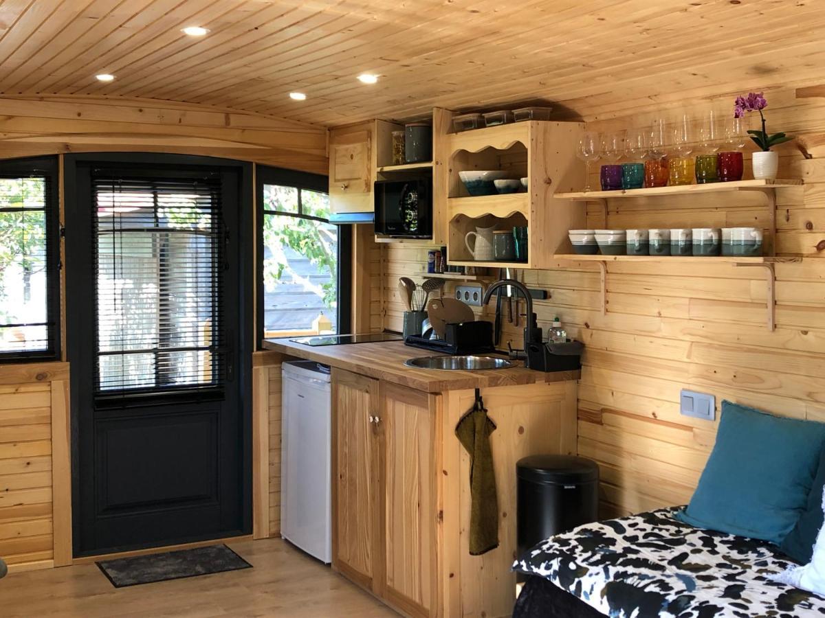 Roulotte Gites O Bien-Etre Massage Spa Sejour Bien-Etre En Hebergement Insolite Roulotte Karantez Ou En Gites Melon Ou Yock A 800 M Des Plages Maison D'Hote Drogou Порсподе Экстерьер фото