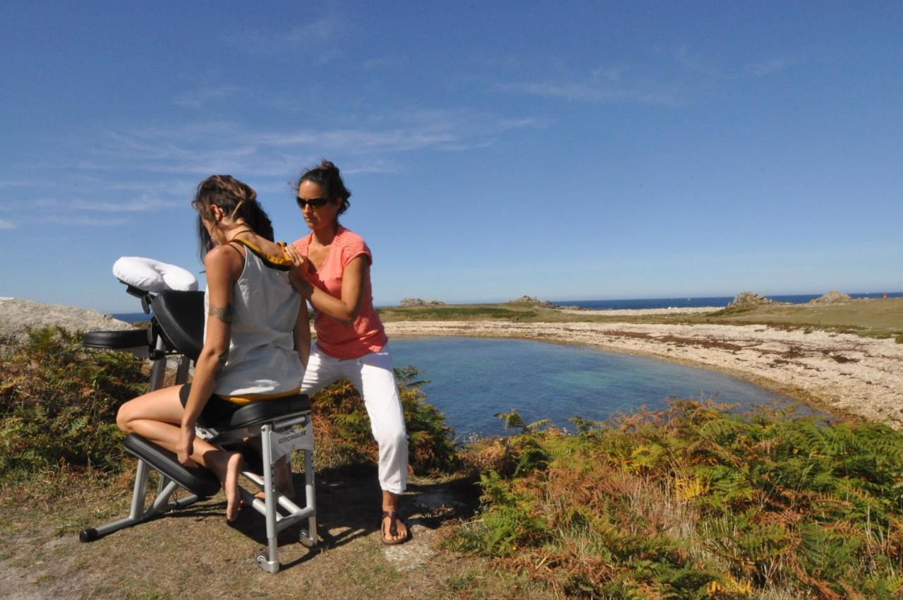 Roulotte Gites O Bien-Etre Massage Spa Sejour Bien-Etre En Hebergement Insolite Roulotte Karantez Ou En Gites Melon Ou Yock A 800 M Des Plages Maison D'Hote Drogou Порсподе Экстерьер фото