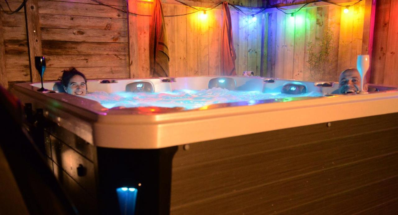 Roulotte Gites O Bien-Etre Massage Spa Sejour Bien-Etre En Hebergement Insolite Roulotte Karantez Ou En Gites Melon Ou Yock A 800 M Des Plages Maison D'Hote Drogou Порсподе Экстерьер фото